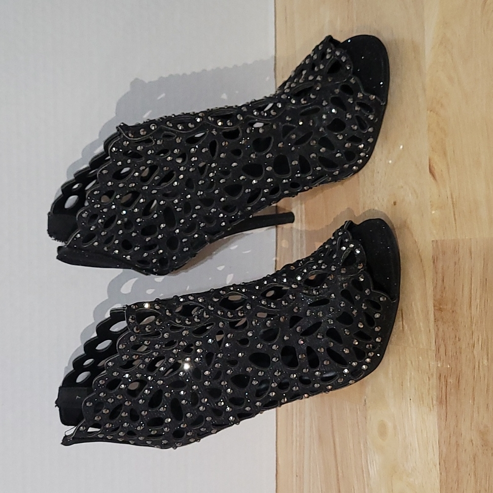 Heels shoes